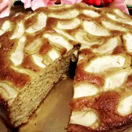 Torta di mele e amaretti