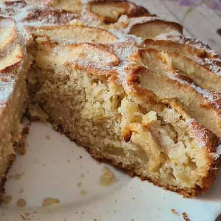 Torta di mele e nocciole