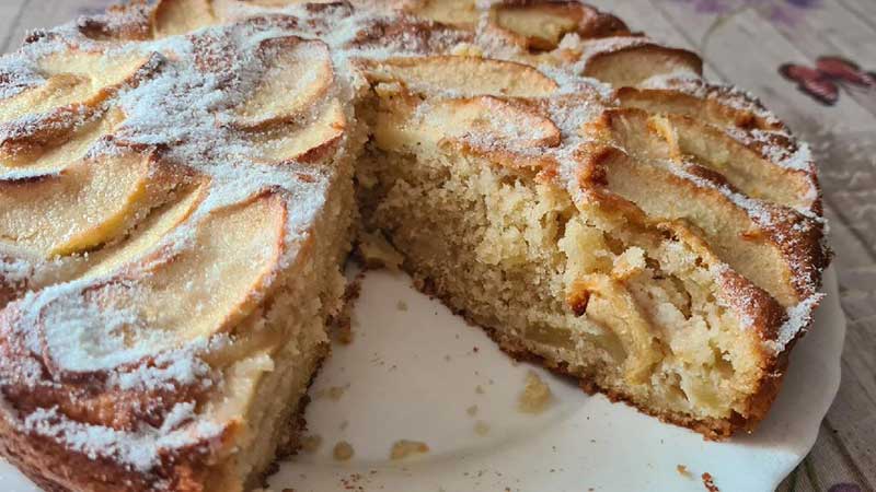 Torta di mele e nocciole