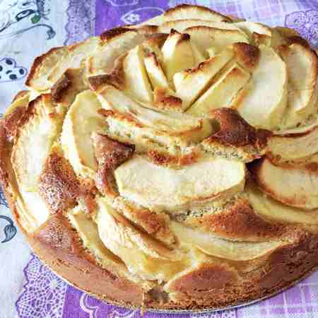 Torta di mele e yogurt soffice