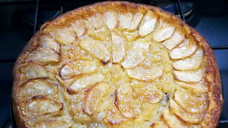 Torta di mele senza zucchero e burro