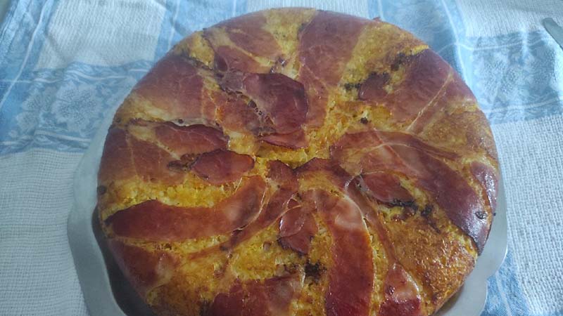 Torta di riso salata zucca, mortadella e speck