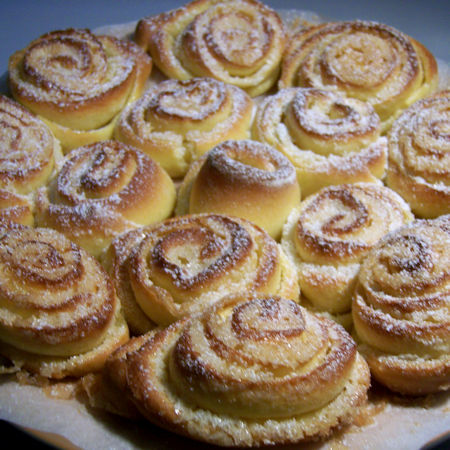 Torta di rose con marmellata