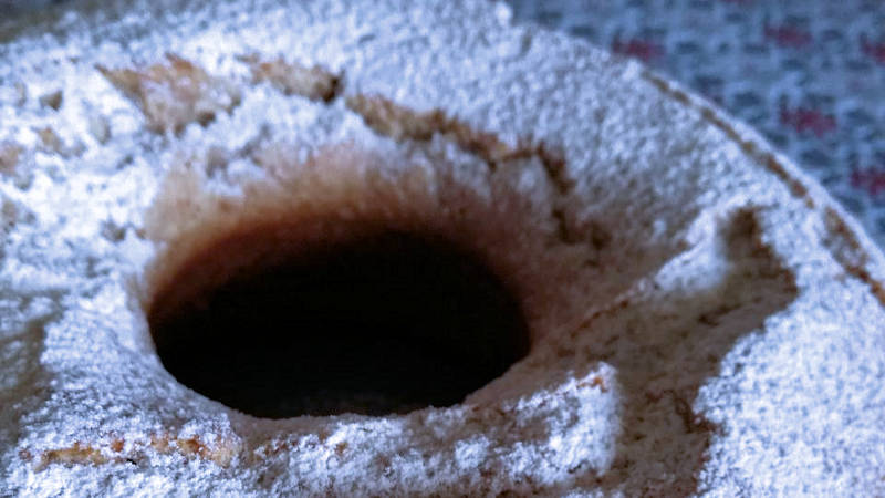 Ciambella integrale alle nocciole