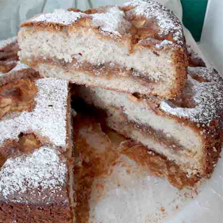 Torta marmellata di albicocche e mele