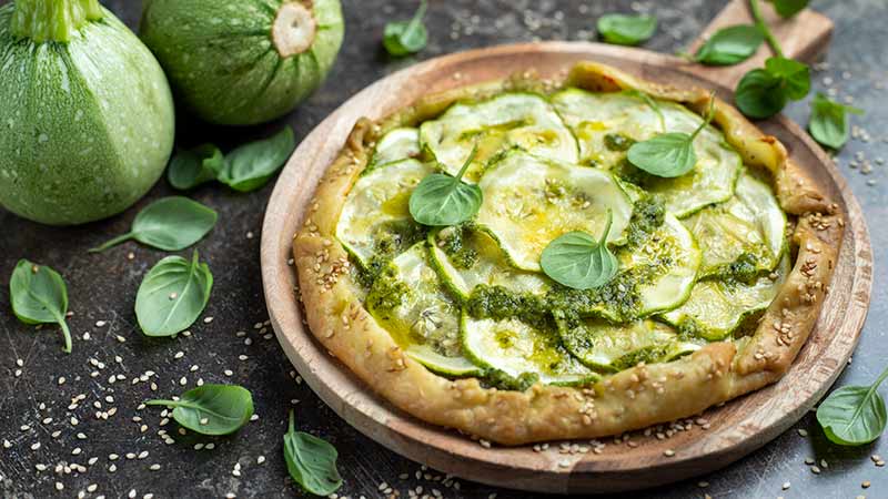 Torta salata pesto e zucchine