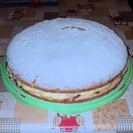 Torta soffice crema e amarene