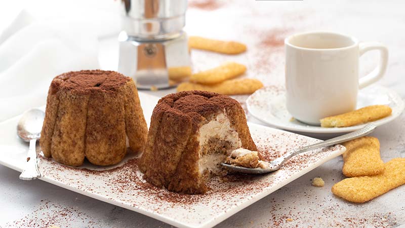 Tortino di Pavesini con panna al caffè