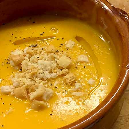 Vellutata di zucca con carote e patate