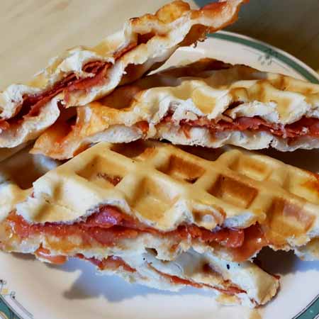 Waffle salati ripieni