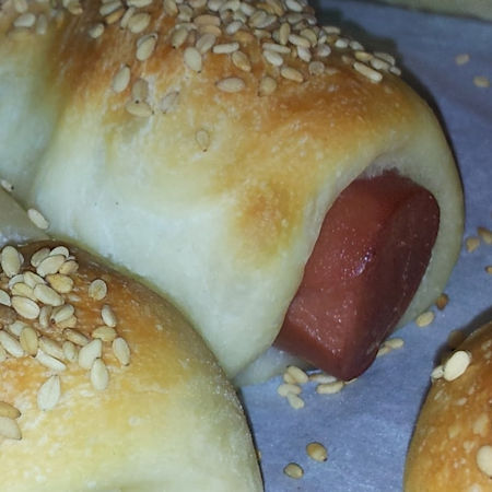 Brioches salate con wurstel