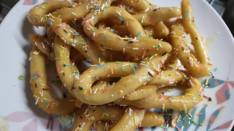 Zeppole con il miele scauratielli