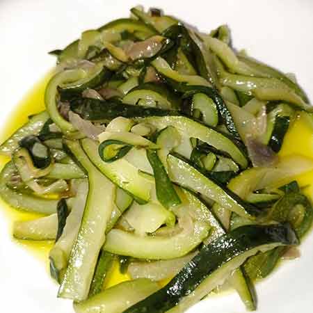 Zucchine trifolate con cipolla