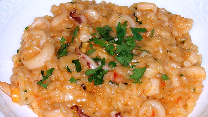 Zuppa di farro con calamari