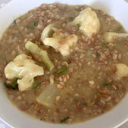 Zuppa di farro con verdure