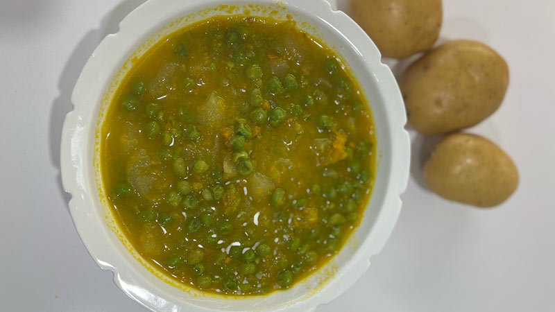 Zuppa patate, piselli e zucca